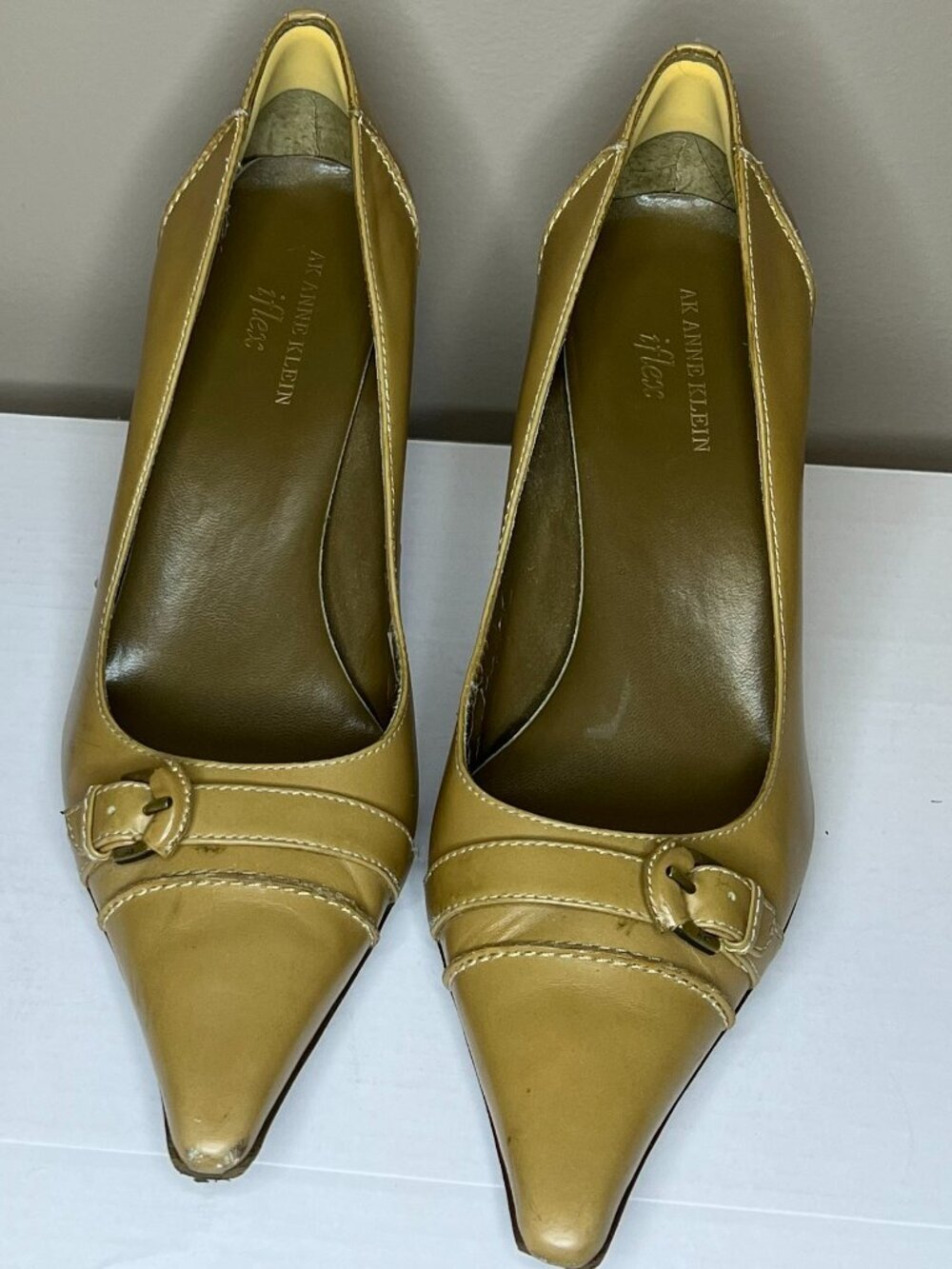 Anne Klein Iflex Tan Leather Pointed Toe Pumps Women's Size 8.5